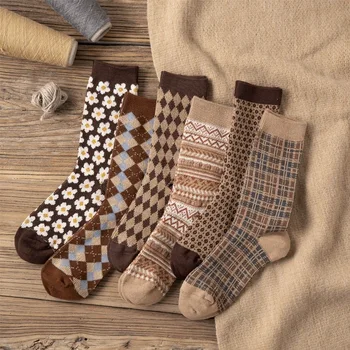 Mode Novi Jesen Zime Toplo Pamuka Čarapu Dama Visokog Kvaliteta Vintag Geometriju Obicna Devojka Usred Carape Za Žene